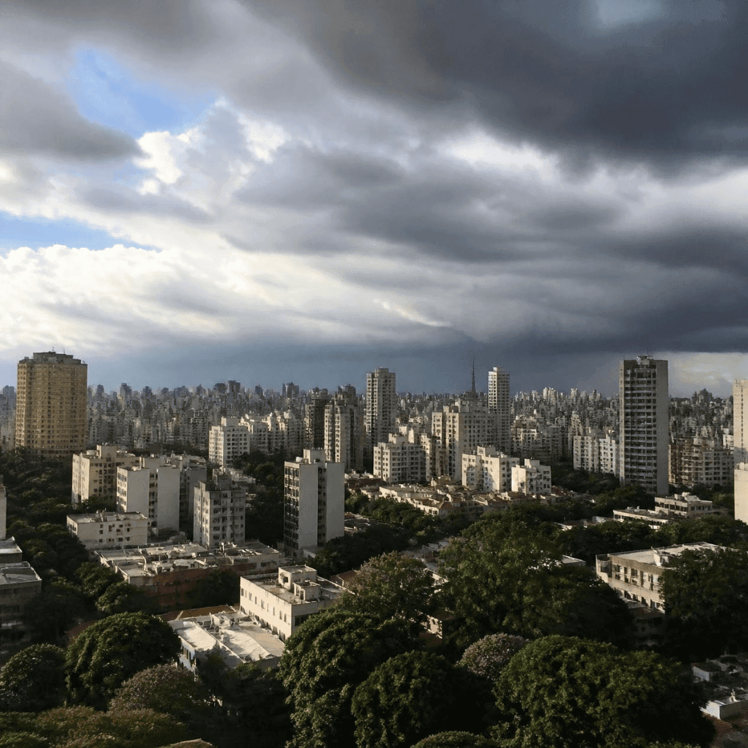 Imagem da notícia Semana começa quente e deve contar com nova queda nas temperaturas em São Paulo Imagem da notícia Semana começa quente e deve contar com nova queda nas temperaturas em São Paulo